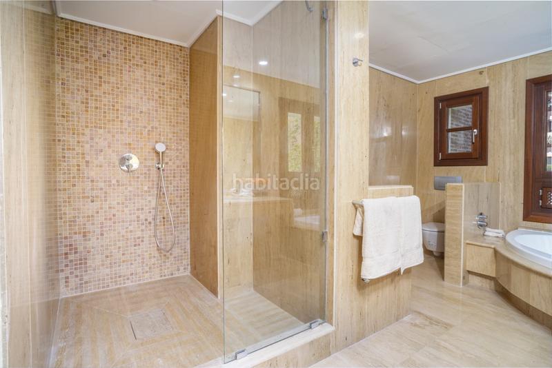 Foto 788a324b-6ae0-44d2-9412-722b7050898e. Casa villa de lujo en urbanización prestigiosa en Marbella