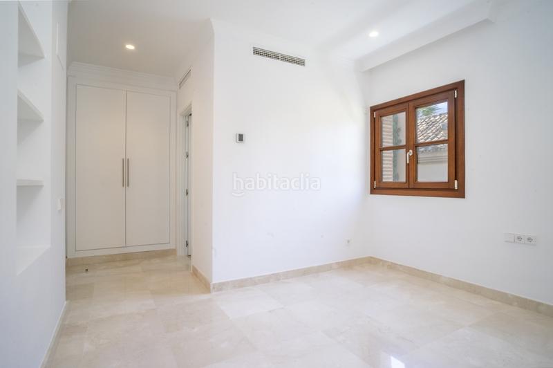 Foto 7f90eca1-73c4-49b2-b825-4201b41eb15e. Casa villa de lujo en urbanización prestigiosa en Marbella