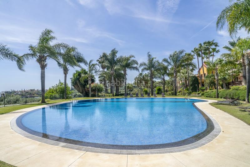 Foto 88daeeb0-d441-4bf7-b6c2-6803d5ab25e1. Casa villa de lujo en urbanización prestigiosa en Marbella