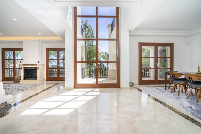 Foto 8d11fcfe-c285-4488-b863-61de76b96046. Casa villa de lujo en urbanización prestigiosa en Marbella