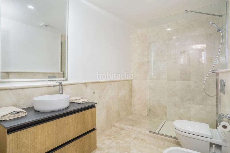 Foto 91a6fe91-4076-470f-8164-4b193906ba1d. Casa villa de lujo en urbanización prestigiosa en Marbella