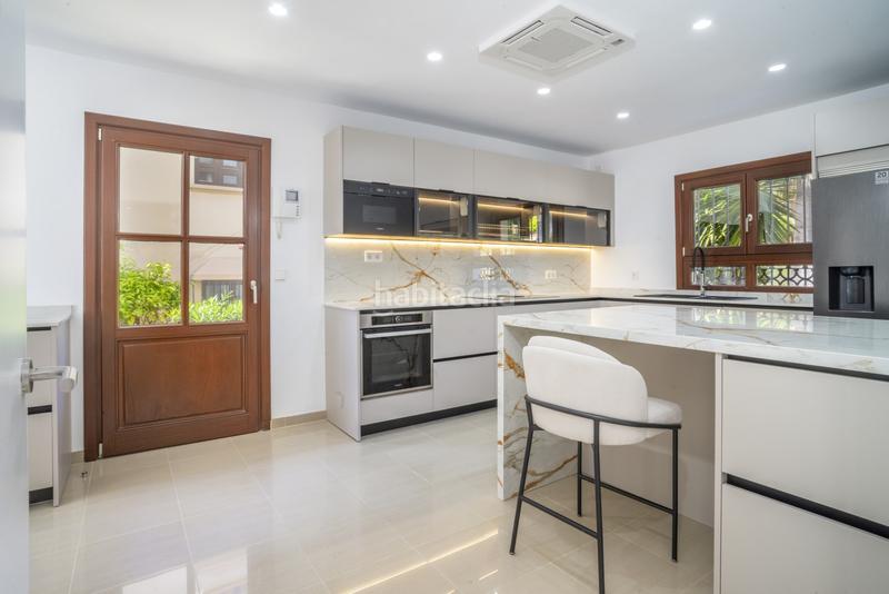 Foto 9904616e-79b8-47d7-9d75-c9de84a4abca. Casa villa de lujo en urbanización prestigiosa en Marbella