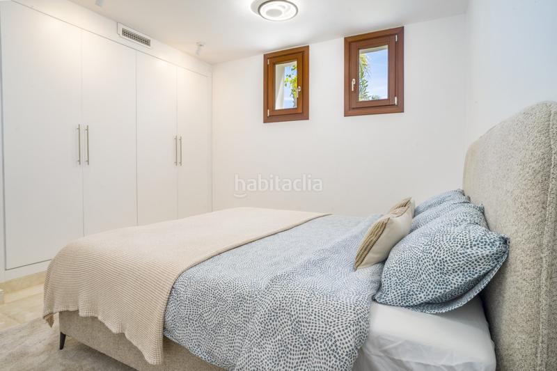 Foto c8ff4f3c-f4e1-45dd-9d99-4d55d56fdd21. Casa villa de lujo en urbanización prestigiosa en Marbella