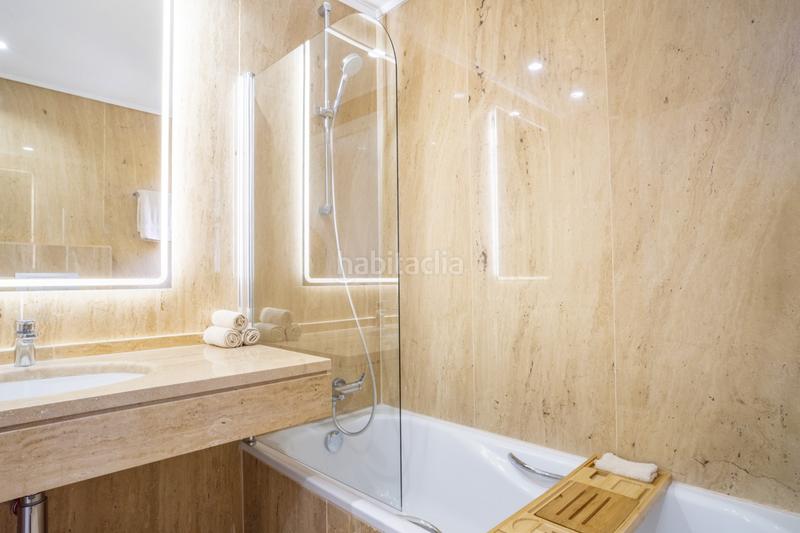 Foto d6a36ff5-0584-46fe-82b9-abb0005e8242. Casa villa de lujo en urbanización prestigiosa en Marbella