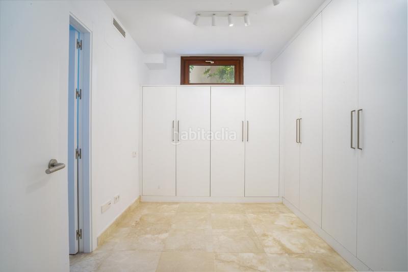 Foto feb6832a-2a78-4119-8711-8e5762435df8. Casa villa de lujo en urbanización prestigiosa en Marbella