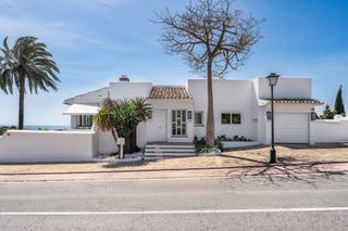 House in Nueva Andalucía centro