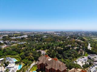 Appartement en La Quinta. Amplio apartamento de 3 dormitorios con vistas panormicas y gra