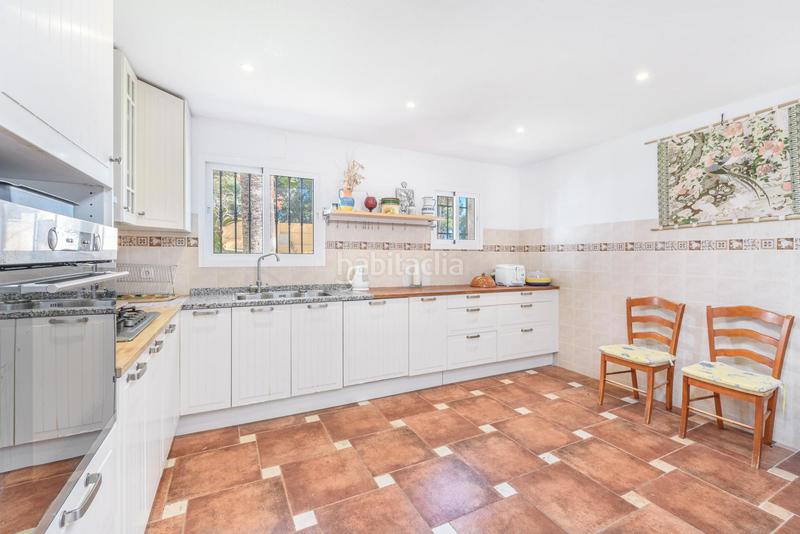 Foto 1e1bbeb3-b151-4ad4-9d90-ce47831932c4. Casa amb aparcament piscina a Nueva Andalucía centro Marbella