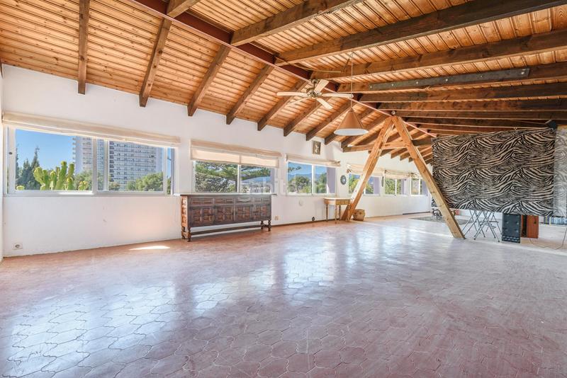 Foto 3b4ee837-0ace-465e-bdd9-d7a8fe4ebb9e. Casa amb aparcament piscina a Nueva Andalucía centro Marbella