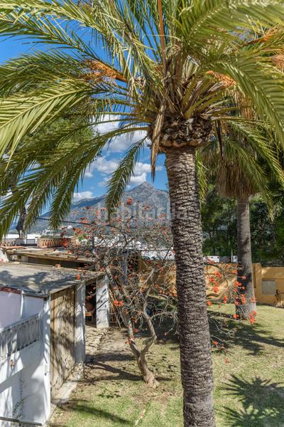 Foto 48afe35b-7288-41e3-800c-f98129a71fbd. Casa amb aparcament piscina a Nueva Andalucía centro Marbella