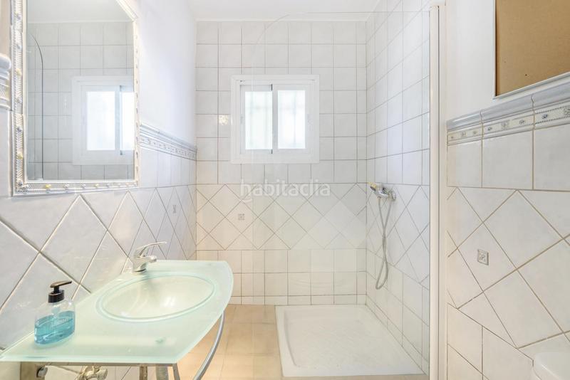 Foto 6aa9ba74-0888-4d9b-a460-3344c63908e4. Casa amb aparcament piscina a Nueva Andalucía centro Marbella