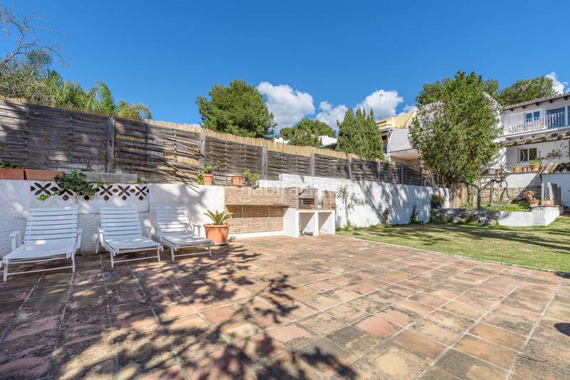 Foto 9404297f-6a90-403b-bd07-1c4f9e316244. Casa amb aparcament piscina a Nueva Andalucía centro Marbella