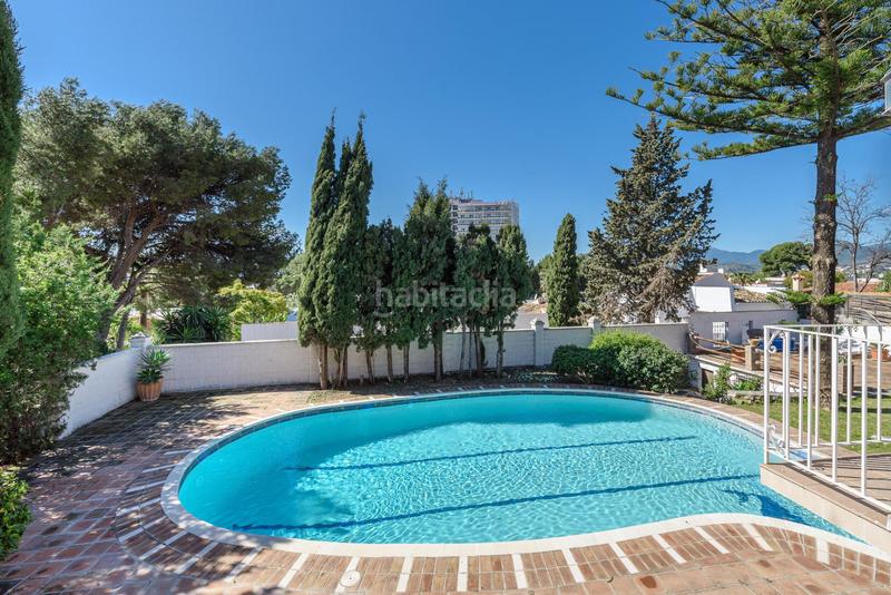 Foto a79ee6a6-61a5-4e9f-8e8f-447a840f4234. Casa amb aparcament piscina a Nueva Andalucía centro Marbella