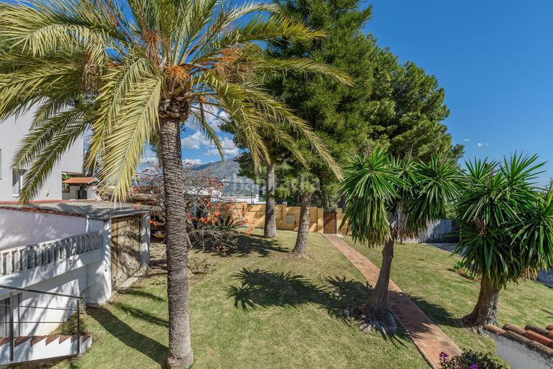 Foto bce6ed5d-c599-4b9d-a425-706fab1d9606. Casa amb aparcament piscina a Nueva Andalucía centro Marbella