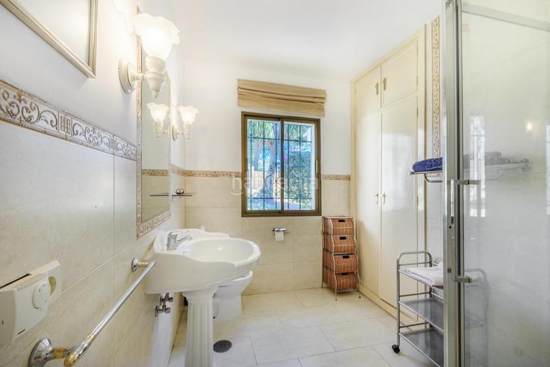 Foto cf65cb25-d880-4842-9fc7-e13fe917507c. Casa amb aparcament piscina a Nueva Andalucía centro Marbella