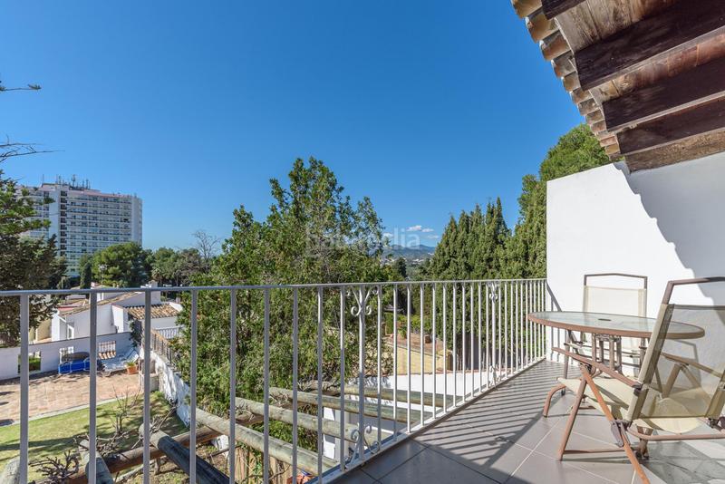 Foto ebaad28a-be59-459c-8820-592e1a49328e. Casa amb aparcament piscina a Nueva Andalucía centro Marbella