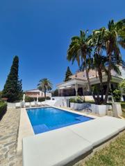 Casa a Rodeo Alto - Guadaiza - La Campana. Villa de estilo español cerca de todas las comodidades