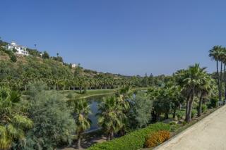 Apartament a La Quinta. Lujoso apartamento en primera línea de golf con vistas panorámic