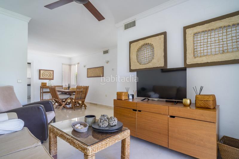 Foto b458ead8-408b-4134-9434-2f2ac232f620. Apartamento lujoso apartamento en primera línea de golf con vistas panorámicas en La Quinta en Benahavís
