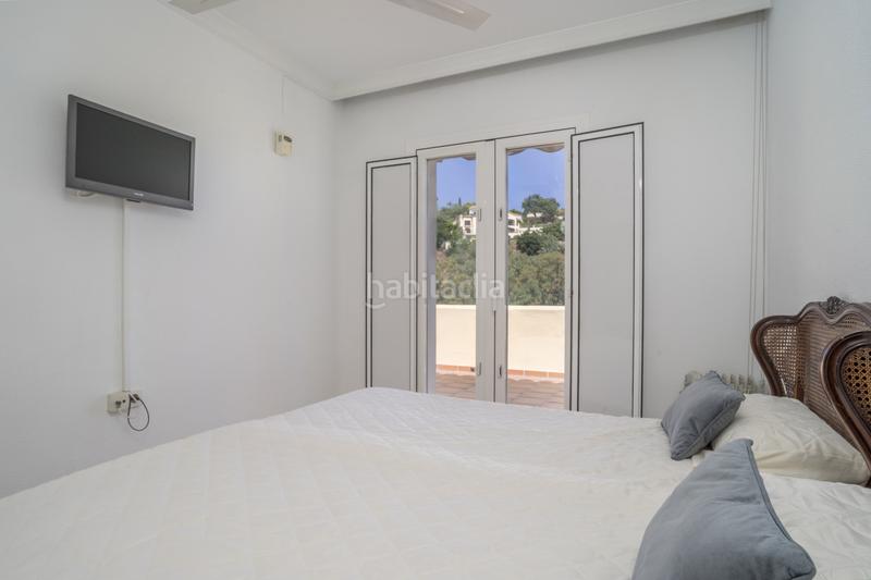 Foto d93bdbcd-3726-42d8-8626-d6b19827f3ce. Apartamento lujoso apartamento en primera línea de golf con vistas panorámicas en La Quinta en Benahavís