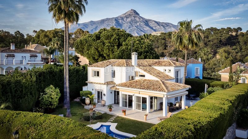 Foto d7a9c0d0-62ea-4891-b56c-abc8e166f32e. Casa amb aparcament piscina a Los Naranjos Marbella