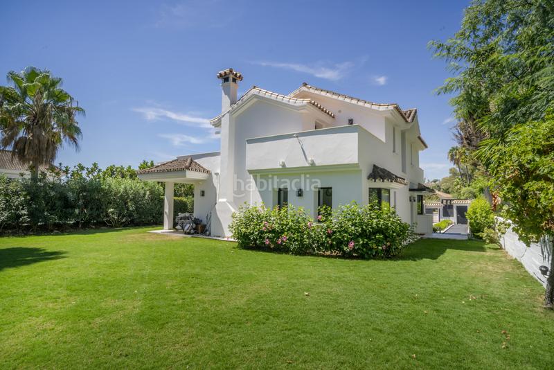 Foto 555bc907-161a-481e-8834-be8fedf97aad. Casa villa reformada en venta en la exclusiva zona de golf valley de nueva andalucía en Marbella