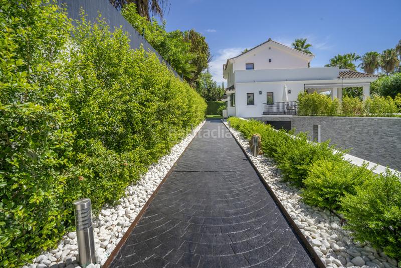 Foto 6149106b-fb4c-448f-9f4c-fc0d43af31fb. Casa villa reformada en venta en la exclusiva zona de golf valley de nueva andalucía en Marbella