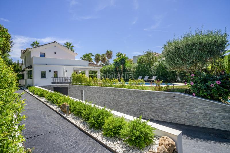 Foto 915a7bbf-5e80-4fb1-b837-4d847734fa43. Casa villa reformada en venta en la exclusiva zona de golf valley de nueva andalucía en Marbella