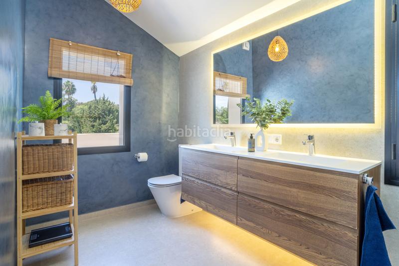 Foto ad73b0c3-471c-4db2-b290-45a4342e56f7. Casa villa reformada en venta en la exclusiva zona de golf valley de nueva andalucía en Marbella