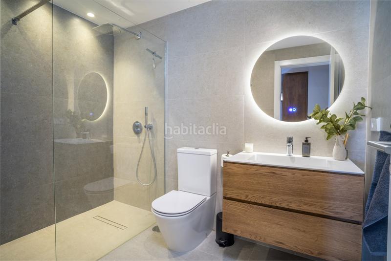 Foto fdcbb5f2-dba1-4022-8b85-dfc605513a47. Casa villa reformada en venta en la exclusiva zona de golf valley de nueva andalucía en Marbella
