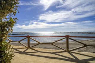 Planta baja en Puerto Bans. Lujoso apartamento en planta baja en venta en puerto bans  opor
