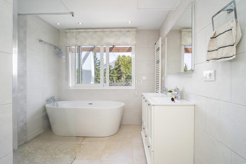 Foto f44d8812-84cd-4dad-8964-01bb2f043d4a. Casa amb aparcament piscina a Rodeo Alto - Guadaiza - La Campana Marbella
