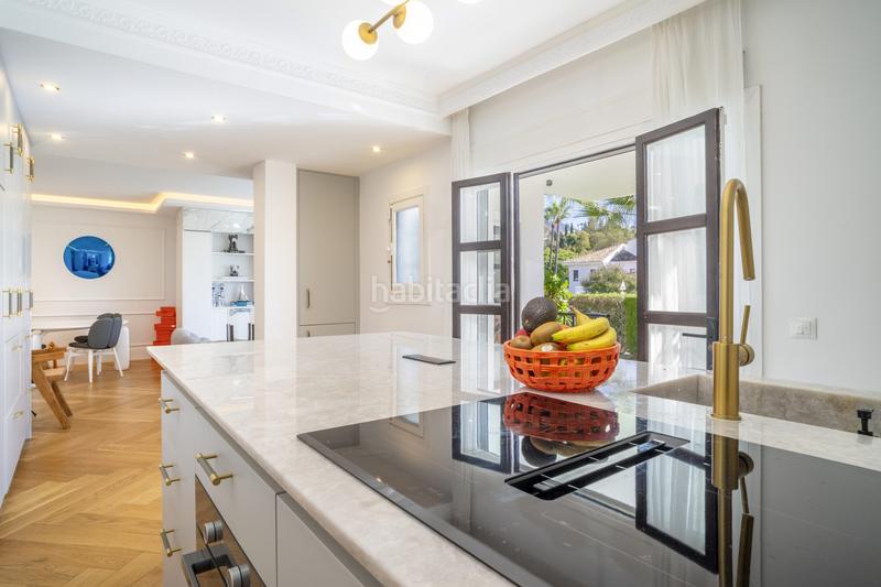 Foto ee04f98c-f5dc-409c-be18-449c2be3eb9d. Piano terra con parcheggio piscina in Los Naranjos Marbella