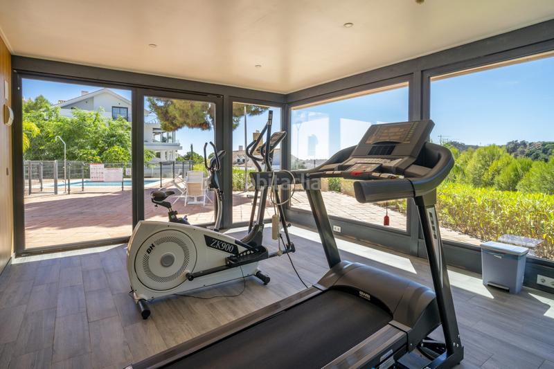 Foto e9ac84df-f16e-4291-ae93-0133b2cafec6. Attico con parcheggio piscina in La Concha - Resina Golf Estepona