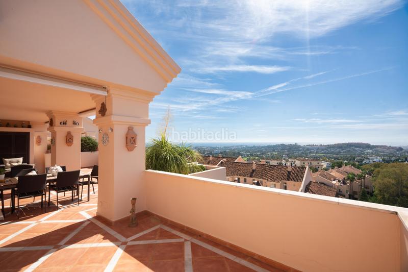 Foto 4690c6eb-07f2-4cd3-aa69-f74586728d07. Attique avec parking piscine dans Los Naranjos Marbella