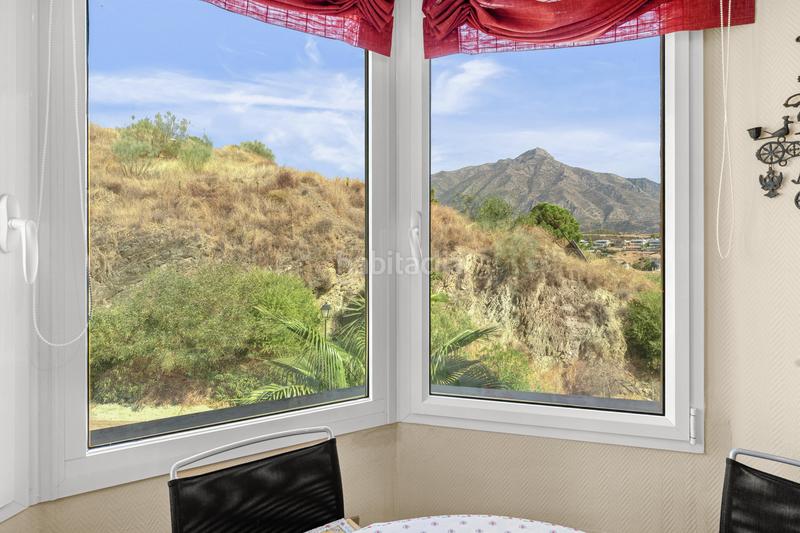 Foto df4d0485-9926-4fb1-ae17-122fc445a0f1. Attique avec parking piscine dans Los Naranjos Marbella