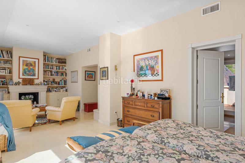 Foto e5e8607e-2736-410b-a632-7d107819288f. Attique avec parking piscine dans Los Naranjos Marbella