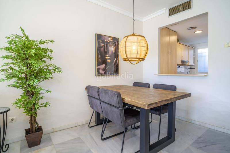 Foto 1610c1d4-898e-4dd2-9345-c4a37fd9c5b6. Piano terra con parcheggio piscina in Los Naranjos Marbella