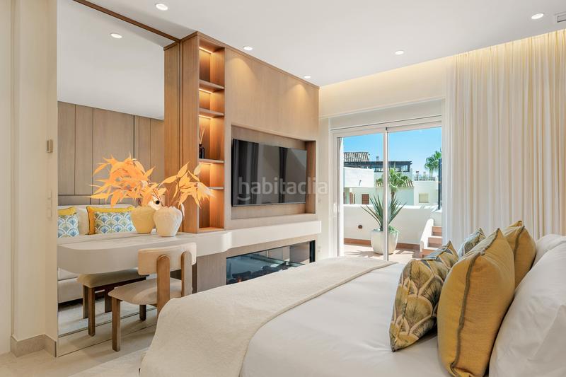 Foto 5e58974b-9319-4044-95f8-c58b975e626d. Dachwohnung mit parking pool in El Velerín Estepona