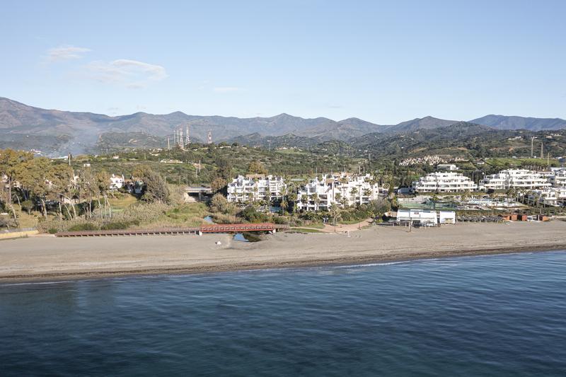 Foto dbf0121a-b45b-42fc-a747-3713c648e985. Apartment with parking pool in El Velerín Estepona