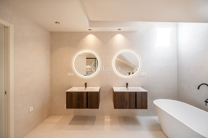 Foto 9076de3c-eabd-476c-9622-8cc2d05454ef. Attico con parcheggio piscina in Aloha Marbella