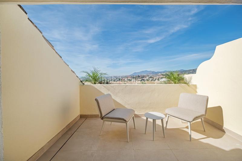 Foto b2f3b18e-628d-4f22-b8d3-410008540d63. Attico con parcheggio piscina in Aloha Marbella