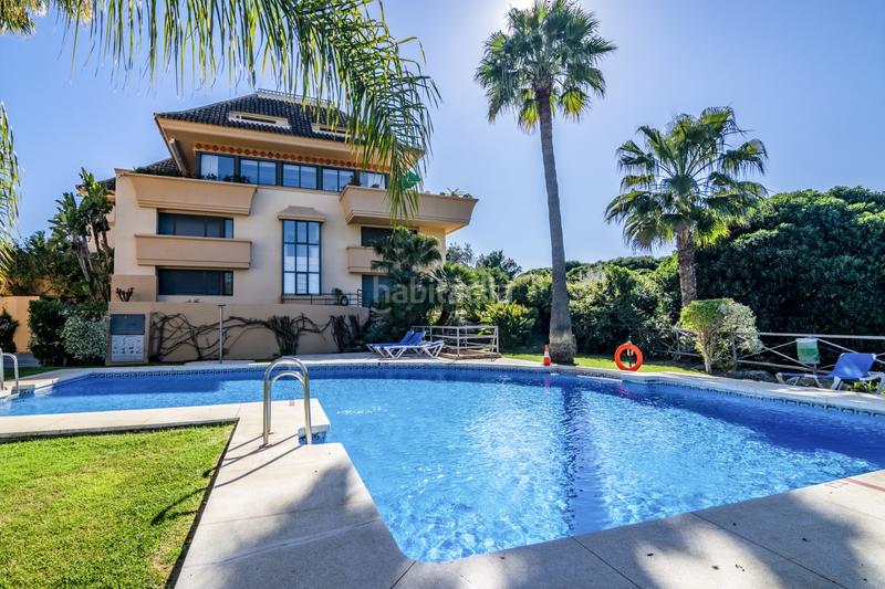 Foto 94ef8d87-be71-4d02-b270-9063aa967609. Penthouse with parking pool in Los Naranjos Marbella