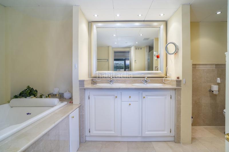 Foto c2ad023d-00d6-4146-9366-b008db70caac. Penthouse with parking pool in Los Naranjos Marbella