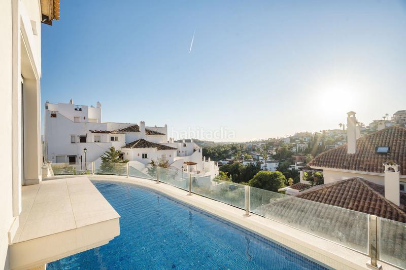 Foto 456d882d-61e5-47a3-b8b1-3633f888da06. Àtic amb aparcament piscina a Los Naranjos Marbella