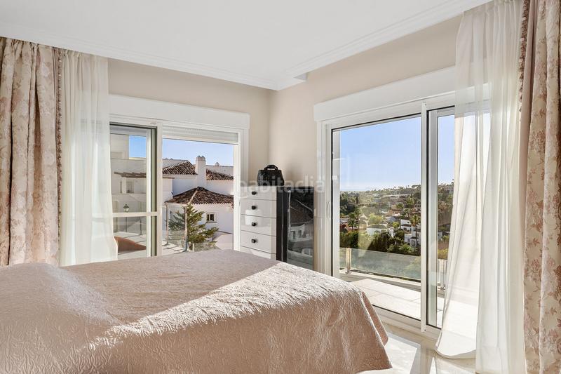 Foto 8058bdb4-646c-4bae-8b34-4889ab7955de. Àtic amb aparcament piscina a Los Naranjos Marbella