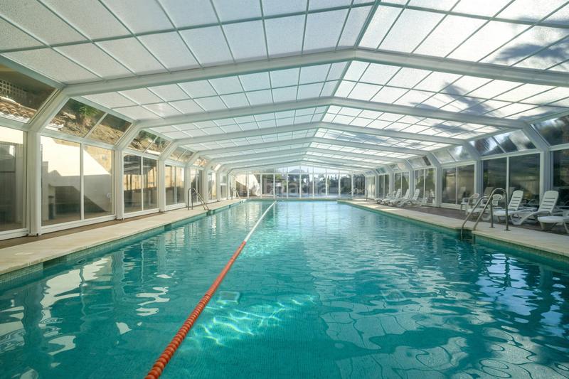 Foto 844fc2ee-9b9b-48f4-9069-3e382fdee563. Àtic amb aparcament piscina a Los Naranjos Marbella