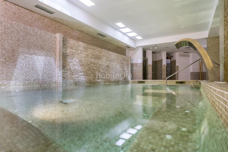 Foto d9887696-203f-41d5-8a0b-dba91fed56d7. Àtic amb aparcament piscina a Los Naranjos Marbella