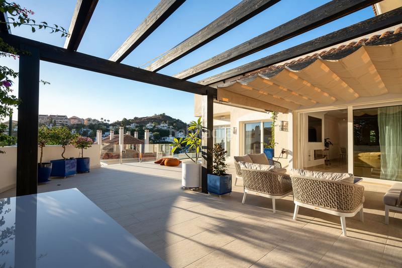 Foto e69759e1-76ad-41f3-a1df-fa22991a2a34. Àtic amb aparcament piscina a Los Naranjos Marbella