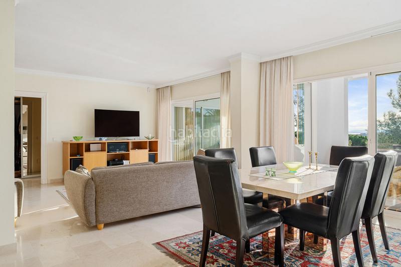 Foto 2956373d-4c0f-4908-9206-5dc5faf3e64d. Attico con parcheggio piscina in La Quinta Benahavís